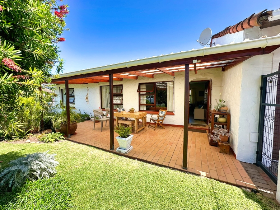 2 Bedroom Property for Sale in Meedingsride Western Cape